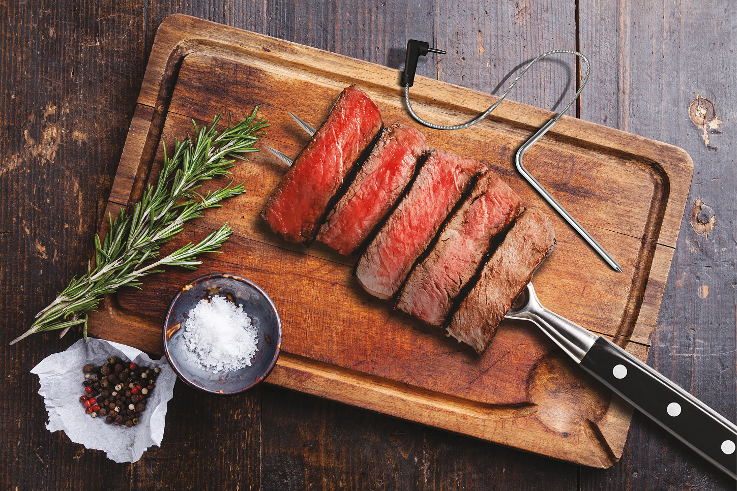 Steak auf Schneidebrett